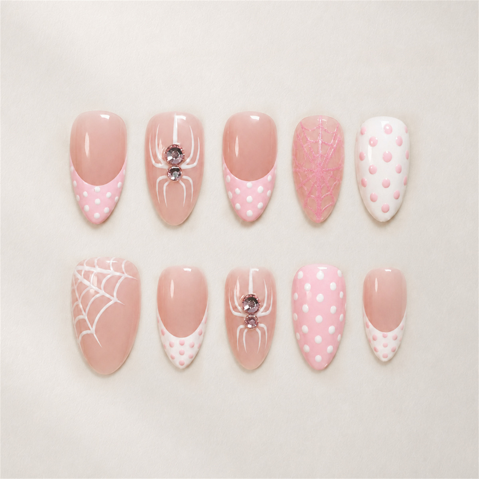 أظافر صناعية بتصميم قوطي لحفلا - مراجعة Nail Art Gothic وسعره