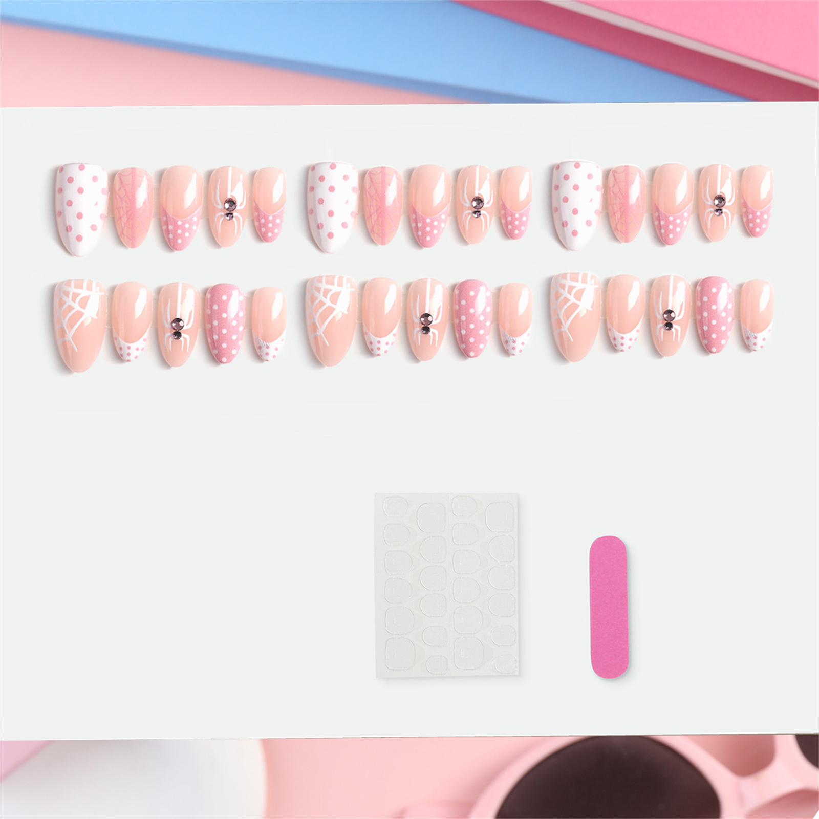 أظافر صناعية بتصميم قوطي لحفلا - مراجعة Nail Art Gothic وسعره