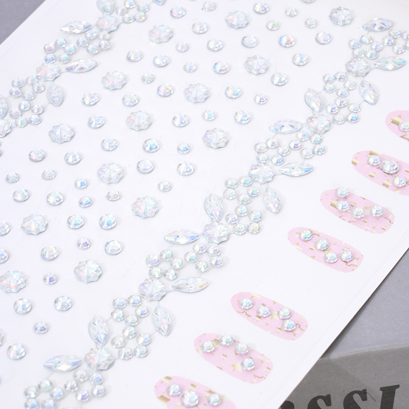ملصقات أكريليك ذاتية اللصق على - مراجعة Rhinestone Nail Gem وسعره